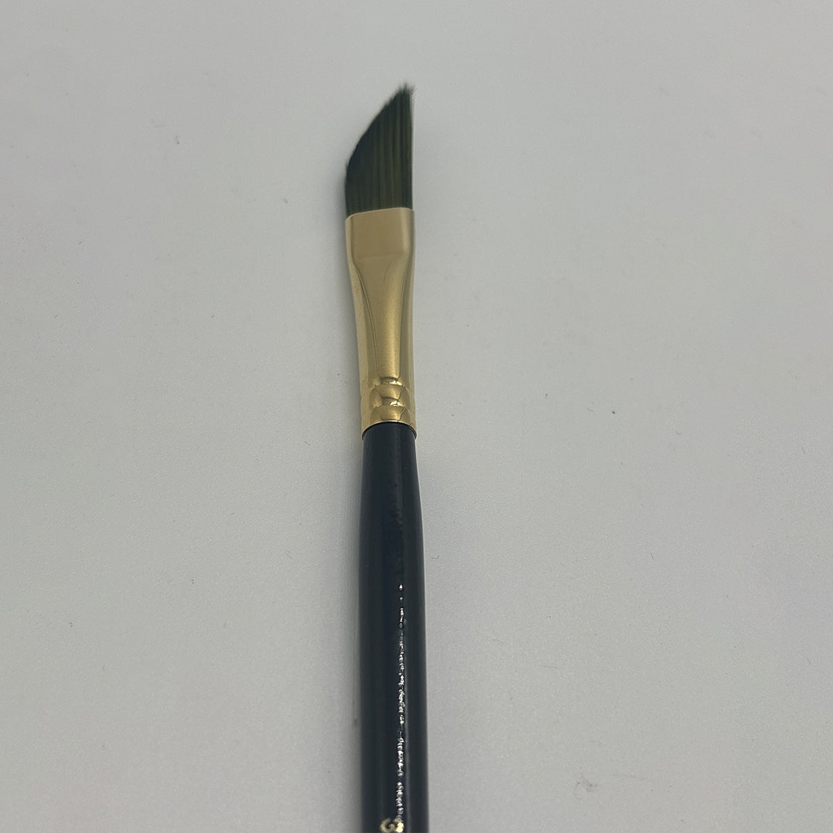 Rosemary &amp; Co Artists Evergreen Dagger Brush (3/8&quot;)